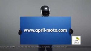 April Moto se fait connaître tout en humour
