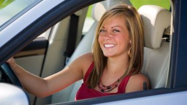 Comment assurer ma première voiture ?