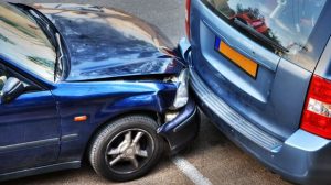 Prévention auto / Indicateurs : Les téléphones portables au volant causent 1 accident corporel sur 10