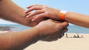 Prévention / Mer : Qu’est-ce que le bracelet de plage pour enfant ?
