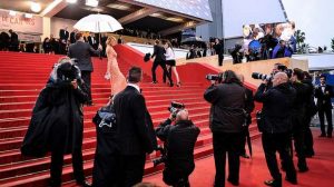Bijoux, copie de films, stars… : les assureurs sur les marches de Cannes