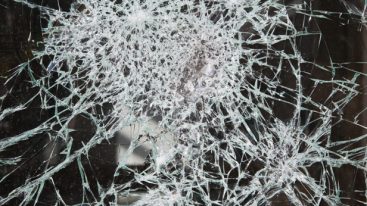 Que faire pour éviter les risques de bris de glace par fortes chaleurs?