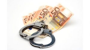 Escroquerie / Assurance : Un homme extorque 900 euros à une octogénaire