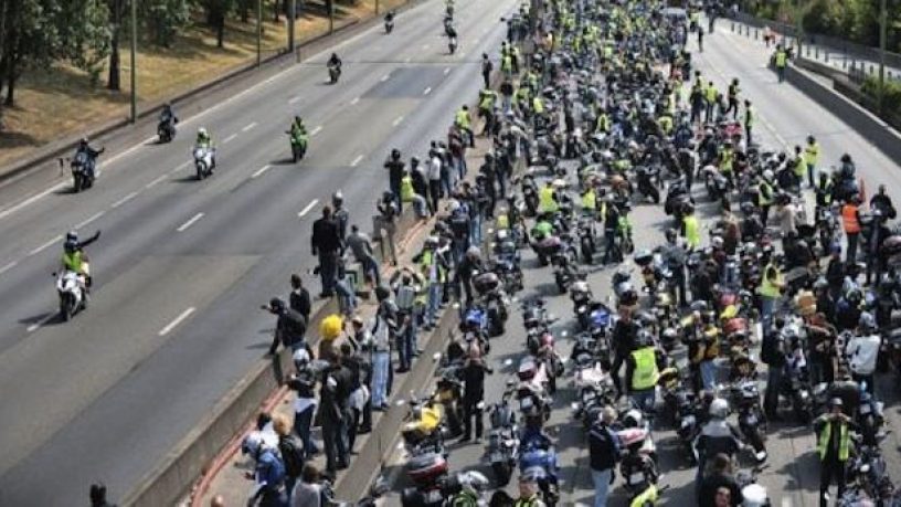 Sécurité routière / Moto : Les motards manifestent contre les mesures répressives du gouvernement