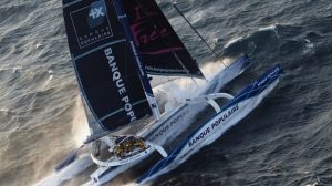 Trophée Jules Vernes : Loic Peyron fait tomber le record de Franck Cammas sur Groupama 3