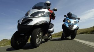 Deux roues : Plus de 50% des conducteurs de scooters conduisent sans gants et bras nus