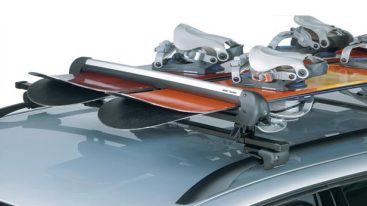 Prévention / Auto : En voiture, les grosses vestes d’hiver et des skis mal arrimés peuvent se révéler de véritables dangers